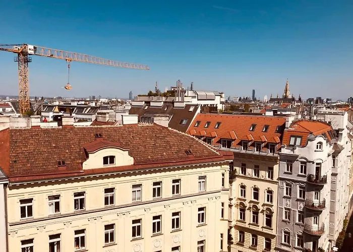 Mitten Im Achten. Zentrale Wohnung In Wien